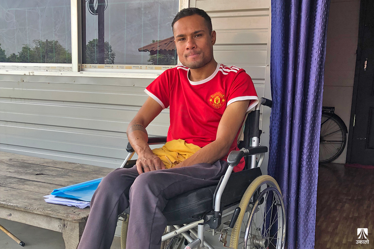 कतारमा दुर्घटना: तोकियो क्षतिपूर्ति टुंगिएन प्रक्रिया, ह्विलचेयर फेर्न छैन पैसा