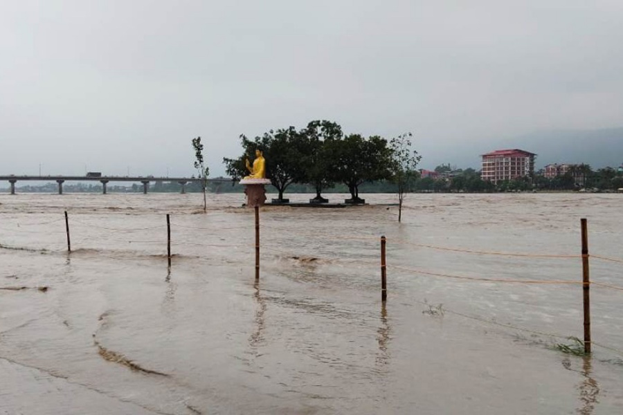 नारायणी नदीले सतर्कता तह पार गर्‍यो
