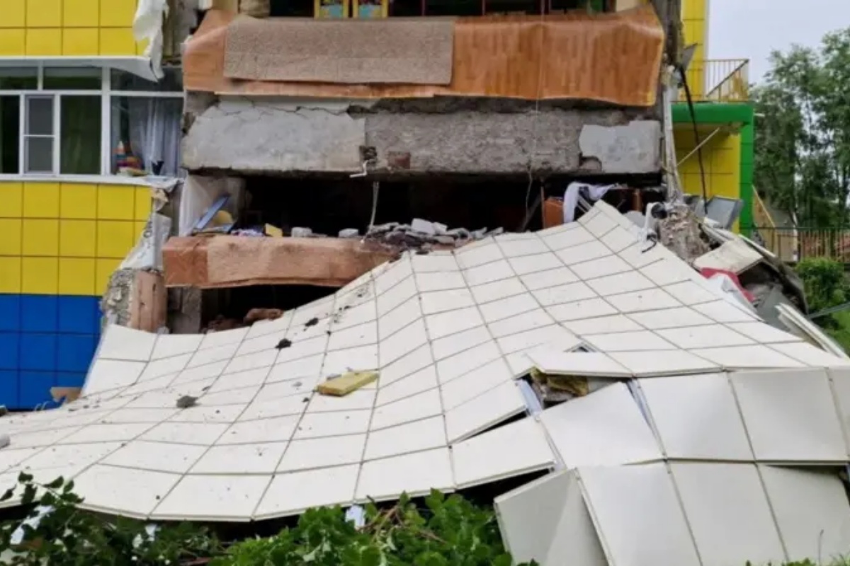 रुसमा ८.८ म्याग्निच्युडको भूकम्प, सुनामीको चेतावनी