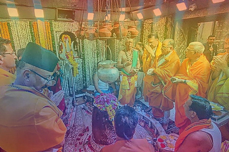 ब्रेक–थ्रु चिन्तन : प्रचण्ड प्रतापी रुद्राक्ष–डिप्लोमेसी