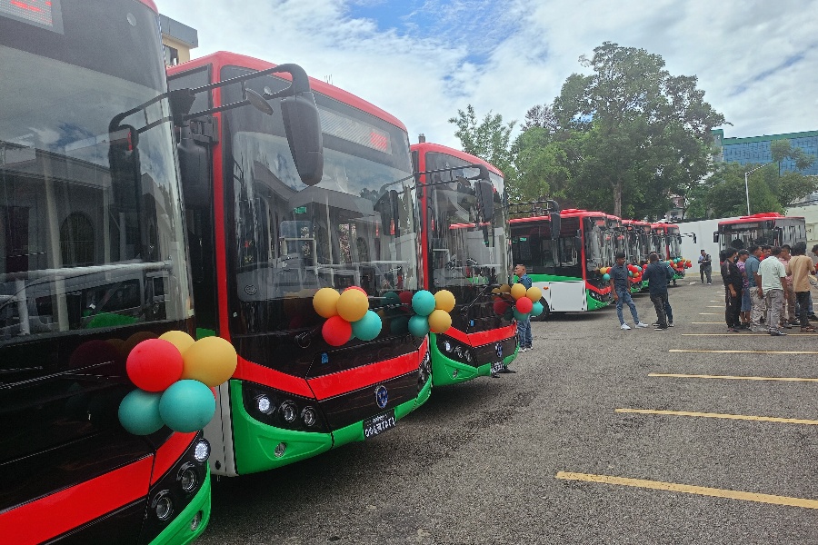 महानगर यातायातद्वारा विद्युतीय बस सेवा शुभारम्भ