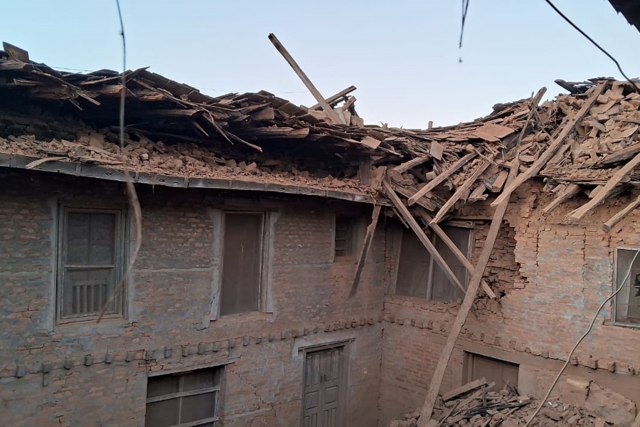 भूकम्पले क्षति पुर्‍याएका सार्वजनिक संरचना प्रदेश सरकारले बनाउने