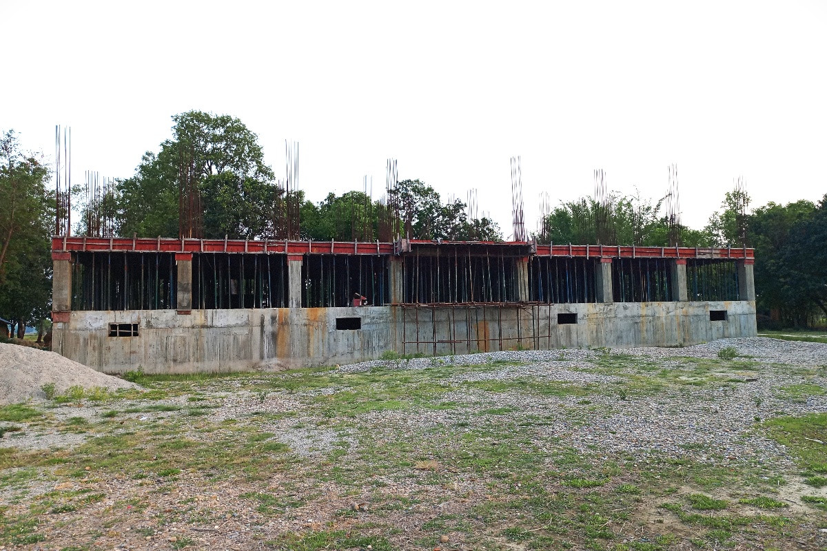 ठेकेदारले काम छाडेपछि भगवानपुर गाउँपालिकाको भवन अलपत्र