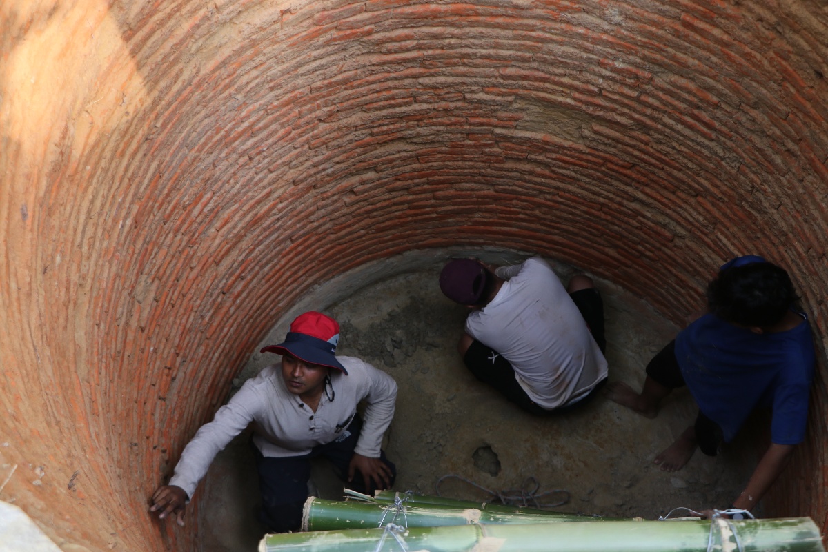 रुपन्देहीको खयरडाँडामा भेटियो प्राचीन इनार