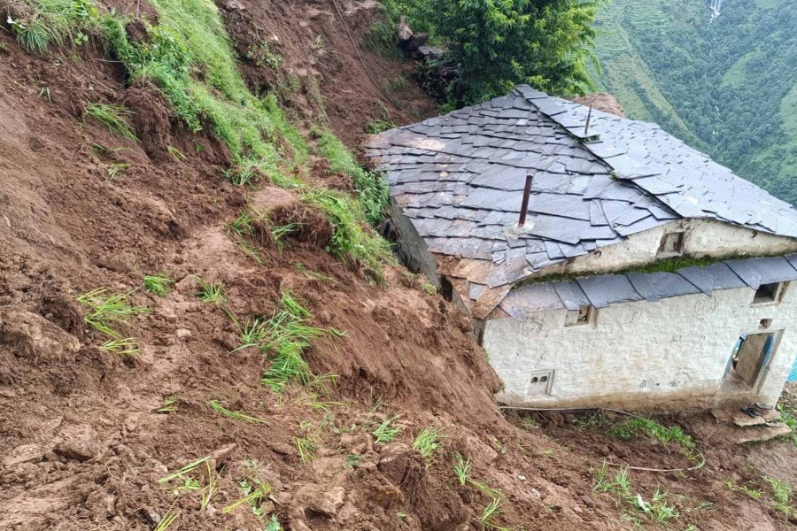 बाजुरामा बाढी पहिरोबाट १३ परिवार विस्थापित, दर्जनौँ घर जोखिममा
