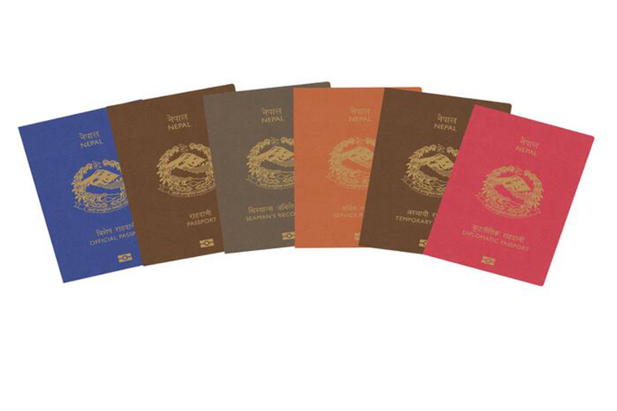 तीन व्यक्तिबाट  सात सय ३१ थान राहदानी जफत