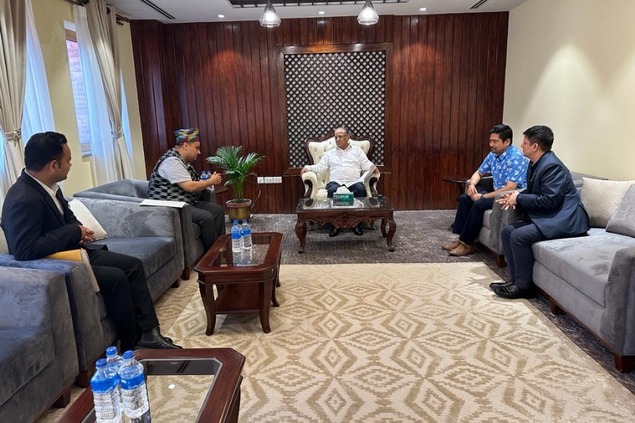 डाक्टरमाथि आक्रमण गर्नेलाई  कारबाही हुन्छ : प्रधानमन्त्री दाहाल