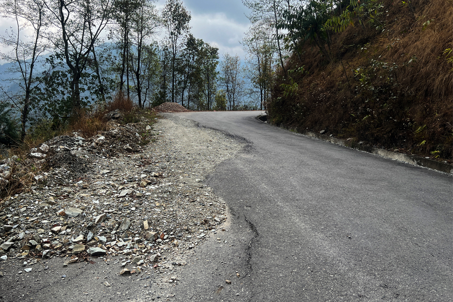 कालोपत्र उप्किएपछि जोखिमपूर्ण यात्रा