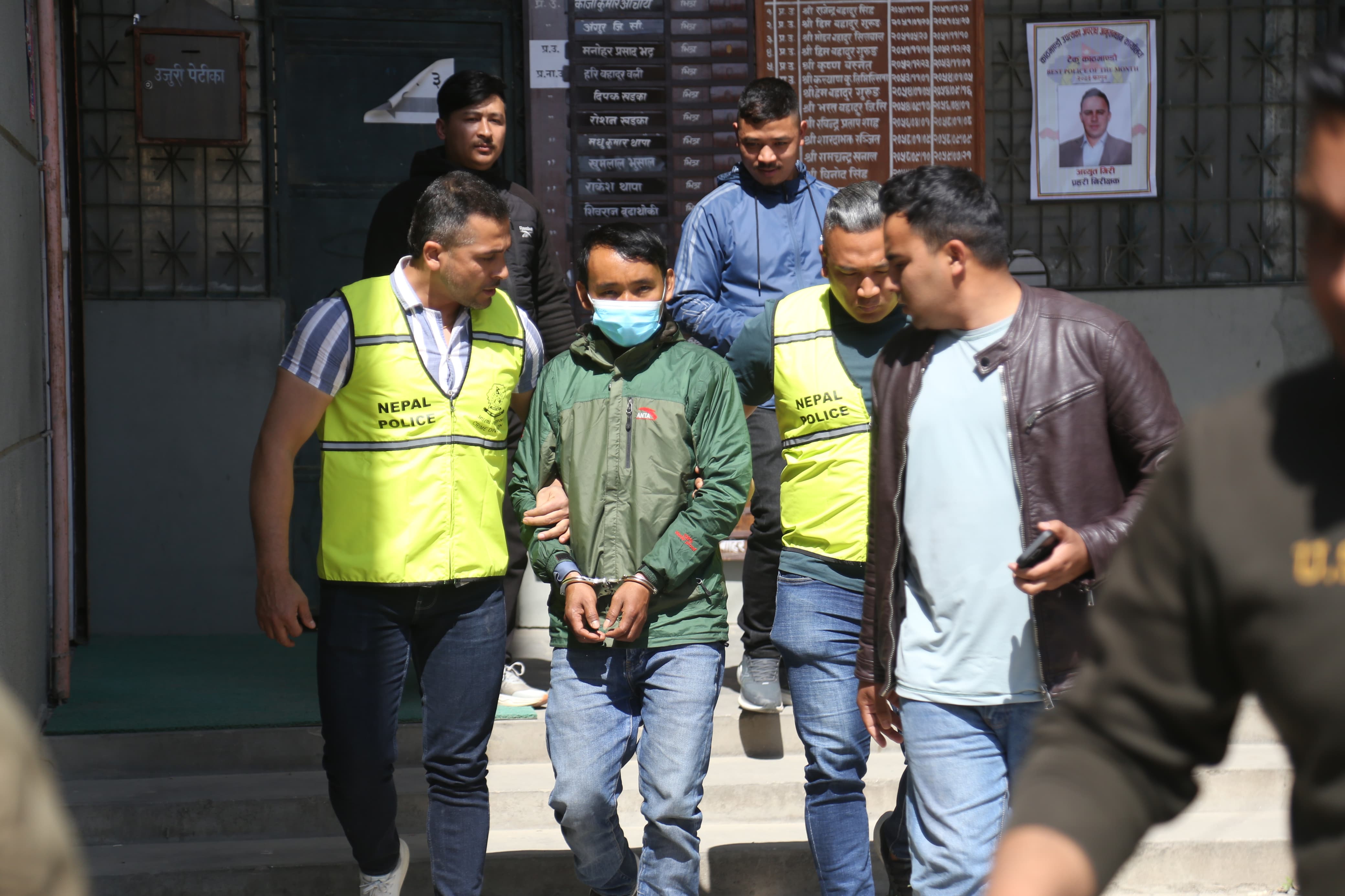 टोखामा ट्रकबाट बरामद २५ करोड प्रकरणमा २ जनाविरुद्ध मुद्दा