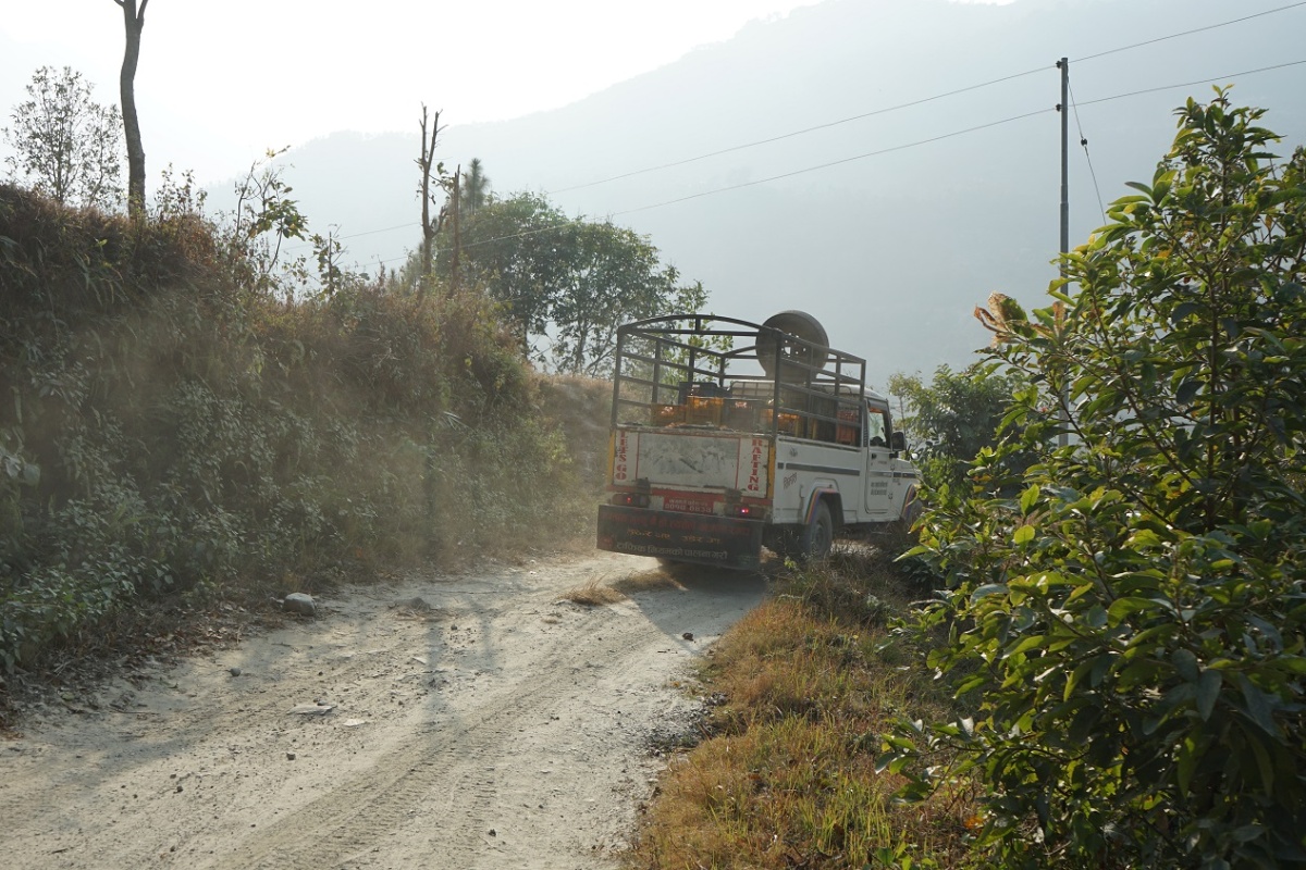 सडक स्तरोन्नति नहुँदा कृषि उपज ढुवानी गर्न समस्या