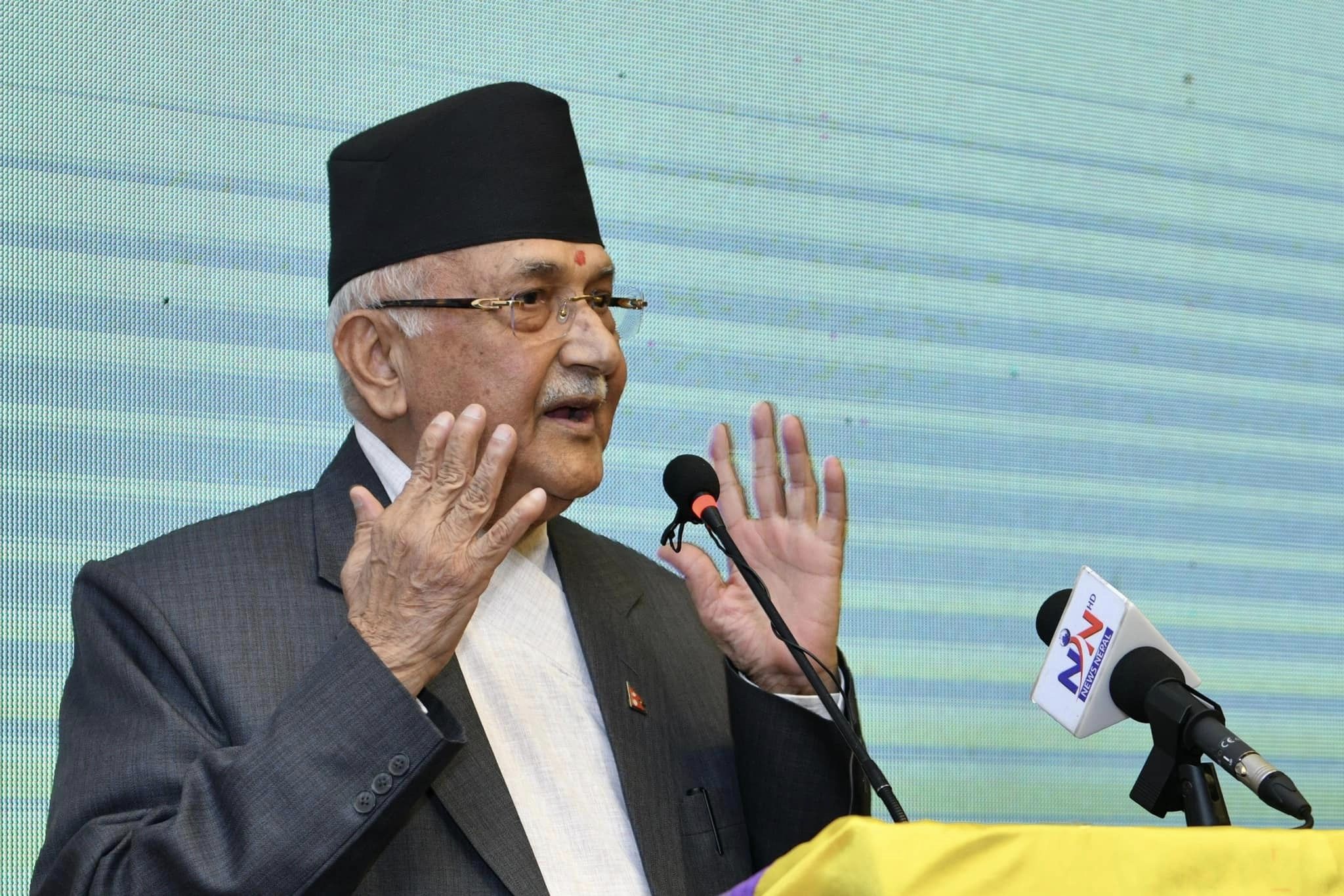 ओली भन्छन्– दुनियाँमा कहीँ नभएको ७० वर्षे उमेरहद एमालेमा किन राख्ने?