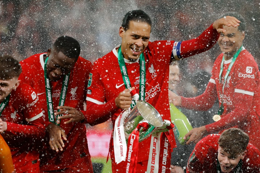 काराबाओ कप: चेल्सीलाई हराउँदै लिभरपुल बन्यो च्याम्पियन