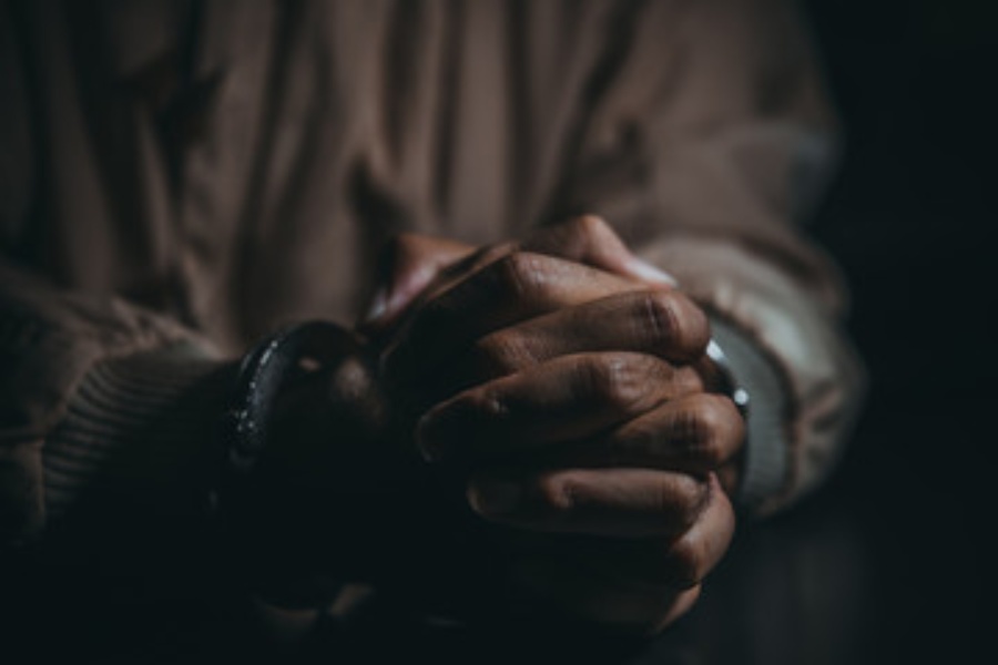 विमानस्थलबाट सुनसहित २ जना पक्राउ