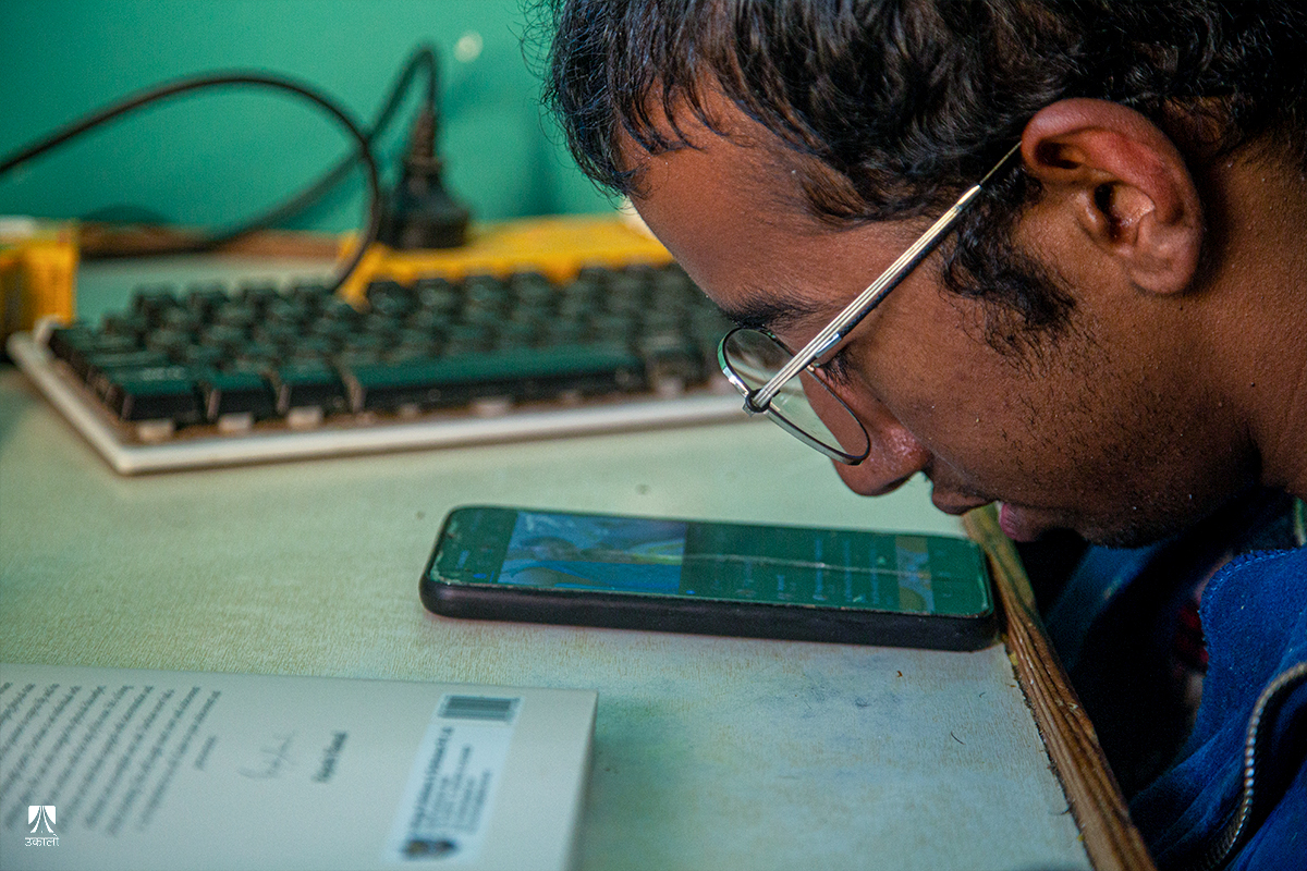 नाकले लेखेर पुस्तक, कविताबाट विश्वभर चिनिने चाहना