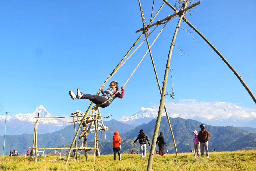 गाउँमा दशैँको रौनक: आफन्तसँगै फर्कियो खुशी