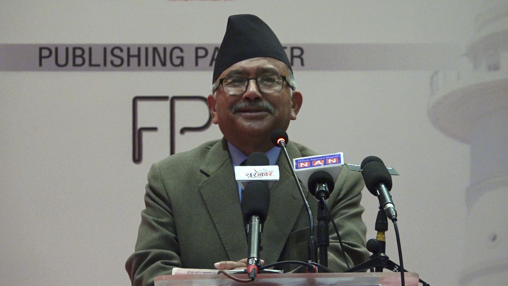 राजनीतिले देशलाई पीडा मात्रै दिएको पूर्वप्रधानन्यायाधीश श्रेष्ठको टिप्पणी