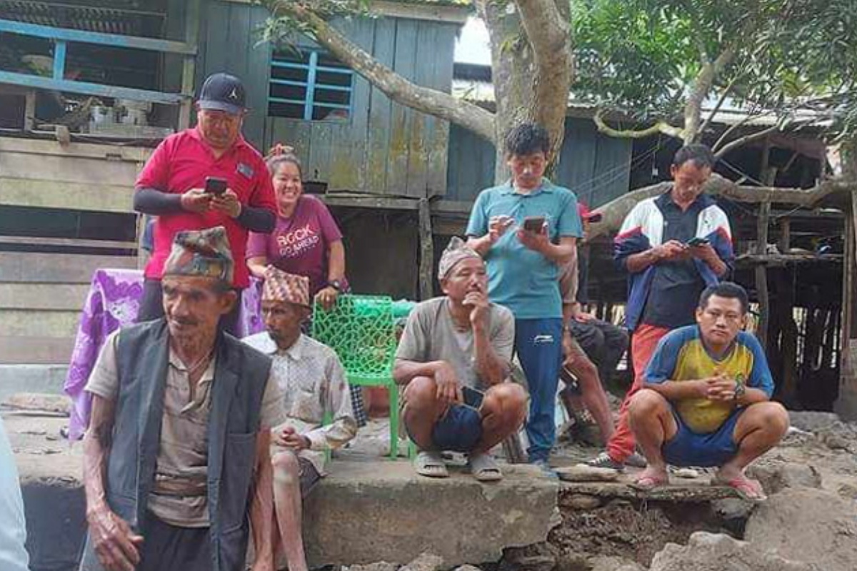 आफन्तकहाँ आश्रय लिएर दशैँ मनाउँदै छन् बाढीपहिरो पीडित 