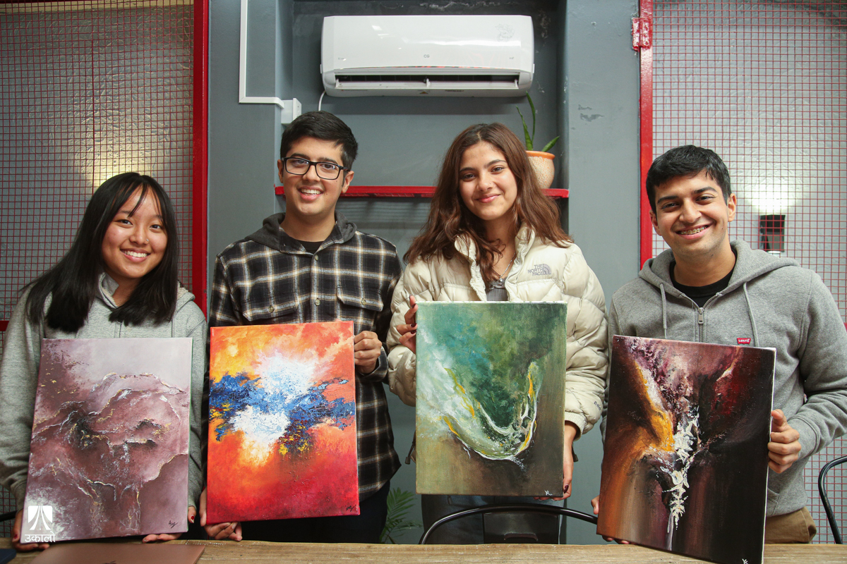 दुर्घटनाका घाइते र बिरामीलाई आशा जगाउने ‘सञ्चो पेन्टिङ’ 