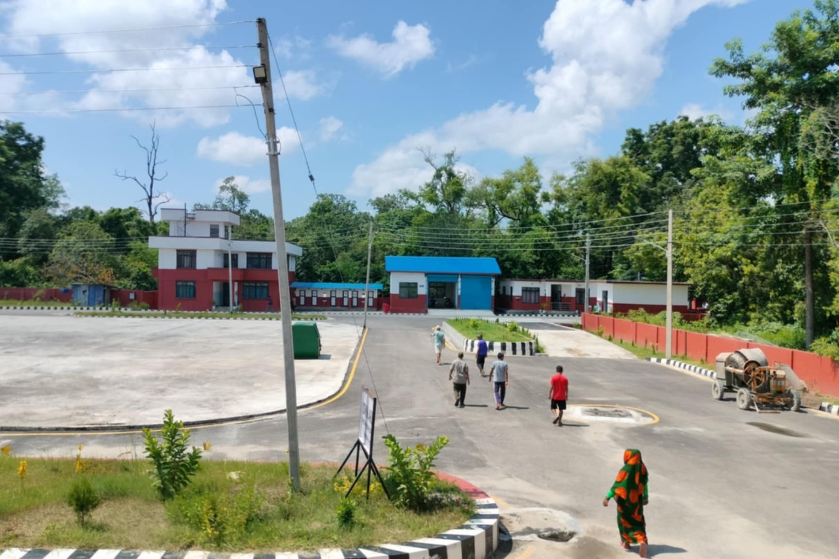 कञ्चनपुरको फोहोरमैला व्यवस्थापन केन्द्रमा ताला, उठ्न छाड्यो फोहोर