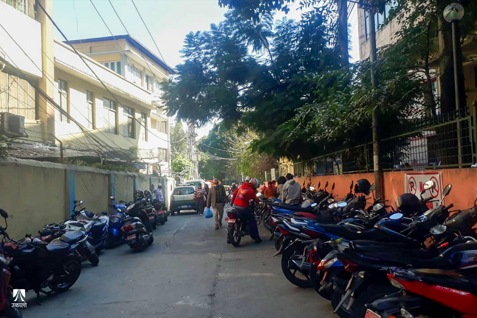 अस्पतालहरूले मापदण्ड पालन नगर्दा पार्किङकै झमेला