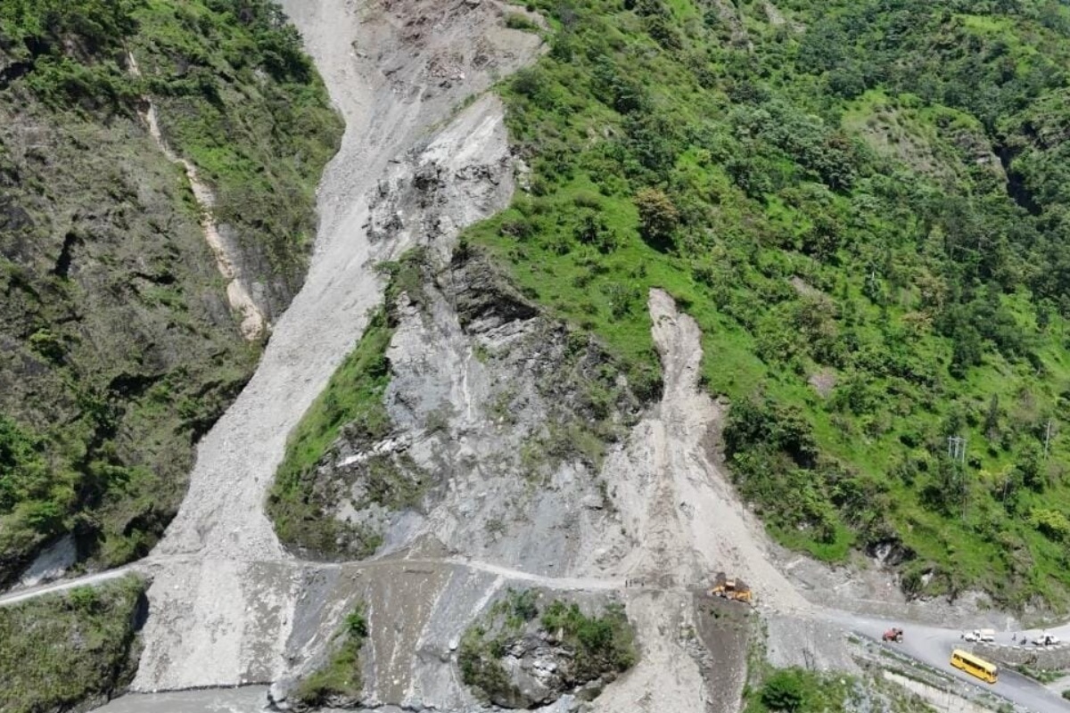 फापरखेत पहिरोको विकल्पमा बेलिब्रिज बनाउने योजना अलपत्र