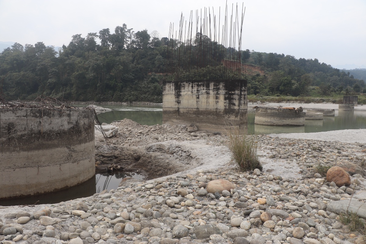 लम्सुवाघाट पक्की  पुल १५ वर्षदेखि अलपत्र