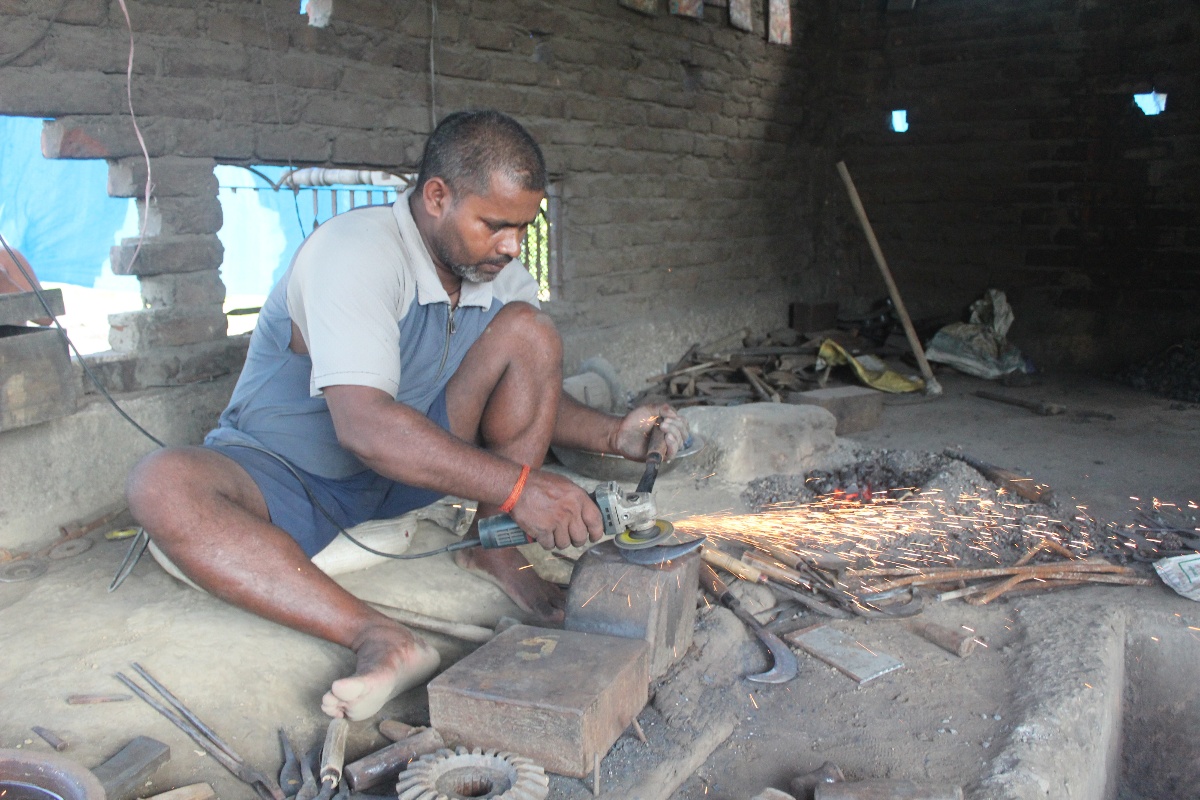 पुरानो आरनमा नयाँ चमक: शिवलालको फलाम यात्रा